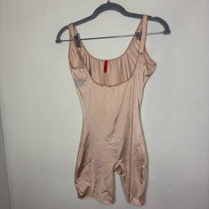 SPANX Light Tan Shapewear Bodysuit Size Medium